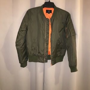 ARMY GREEN BOMBER JACKET